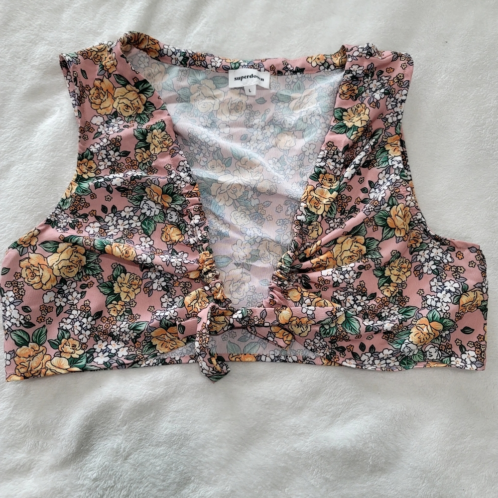 Revolve Superdown Mari Tie Front crop top size Large - Picture 2 of 9